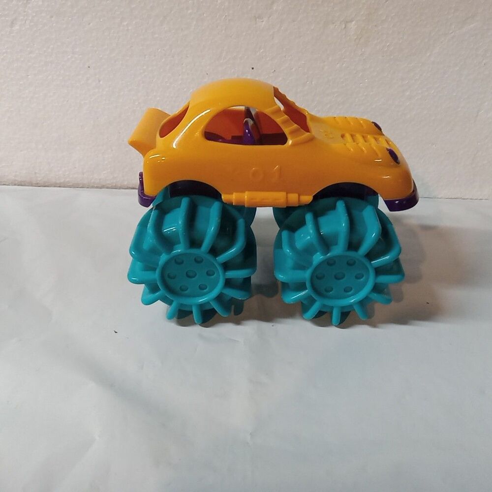Battat Monster Car (Truck) Yellow And Blue